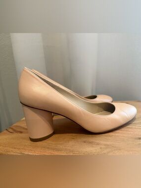 Stuart Weitzman Round-Toe Block Heel Pumps in Blush